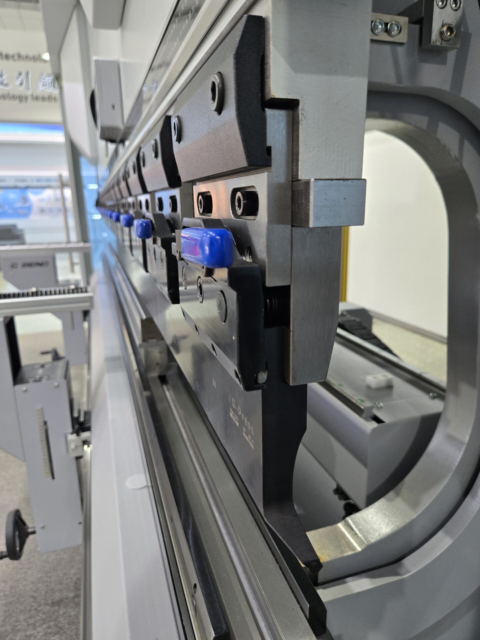 Manual top tool clamping mod.